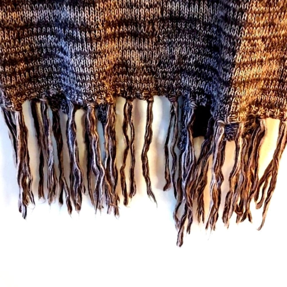 Fringe Sweater - Picture 9 of 9